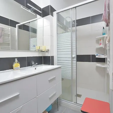 Apartment Lou Paradou - T2 Rdc, 50m De La Plage, 5 Personnes Le Grau-du-Roi